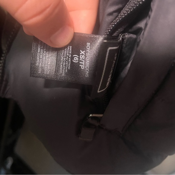 The North Face boys 550 reversable down with hood - Picture 5 of 6